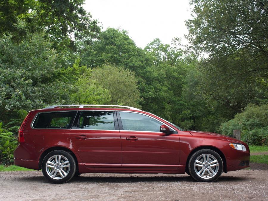  Volvo V70 D5 2010 года  (UK) (фото 11 из 12)